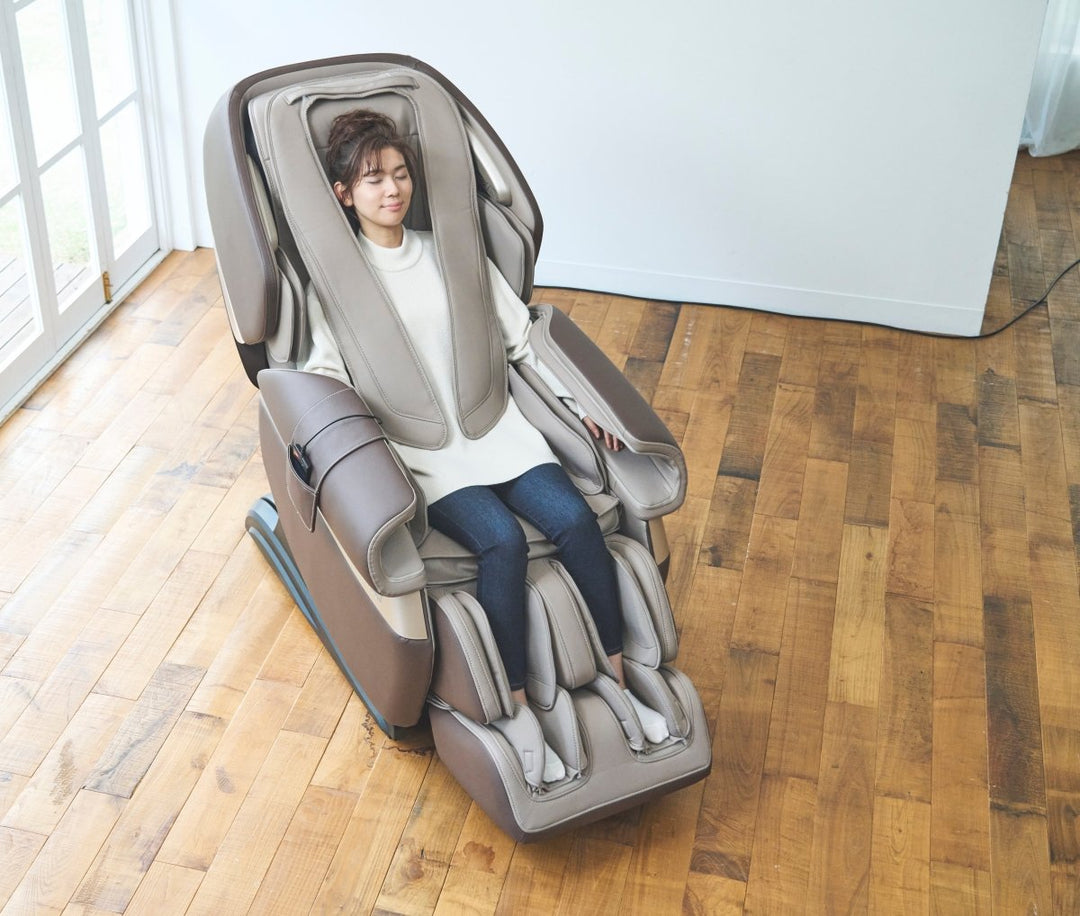 SL-Track Full-Body Massage Chair – Floor Model – Series 192