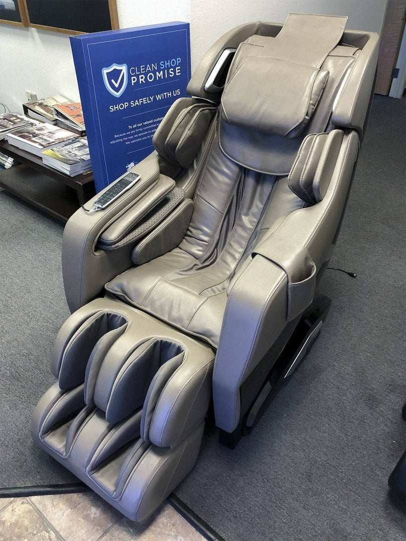 Full-Body Massage Chair – Pre-Owned – Series 148