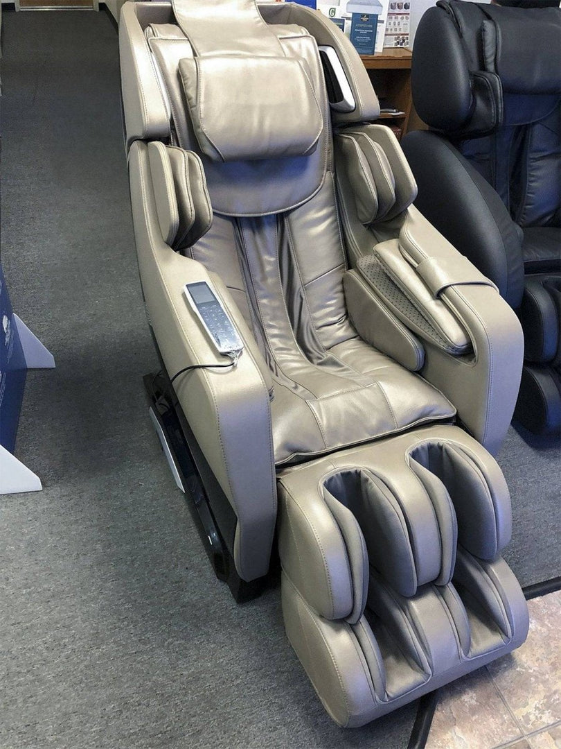 Full-Body Massage Chair – Pre-Owned – Series 148