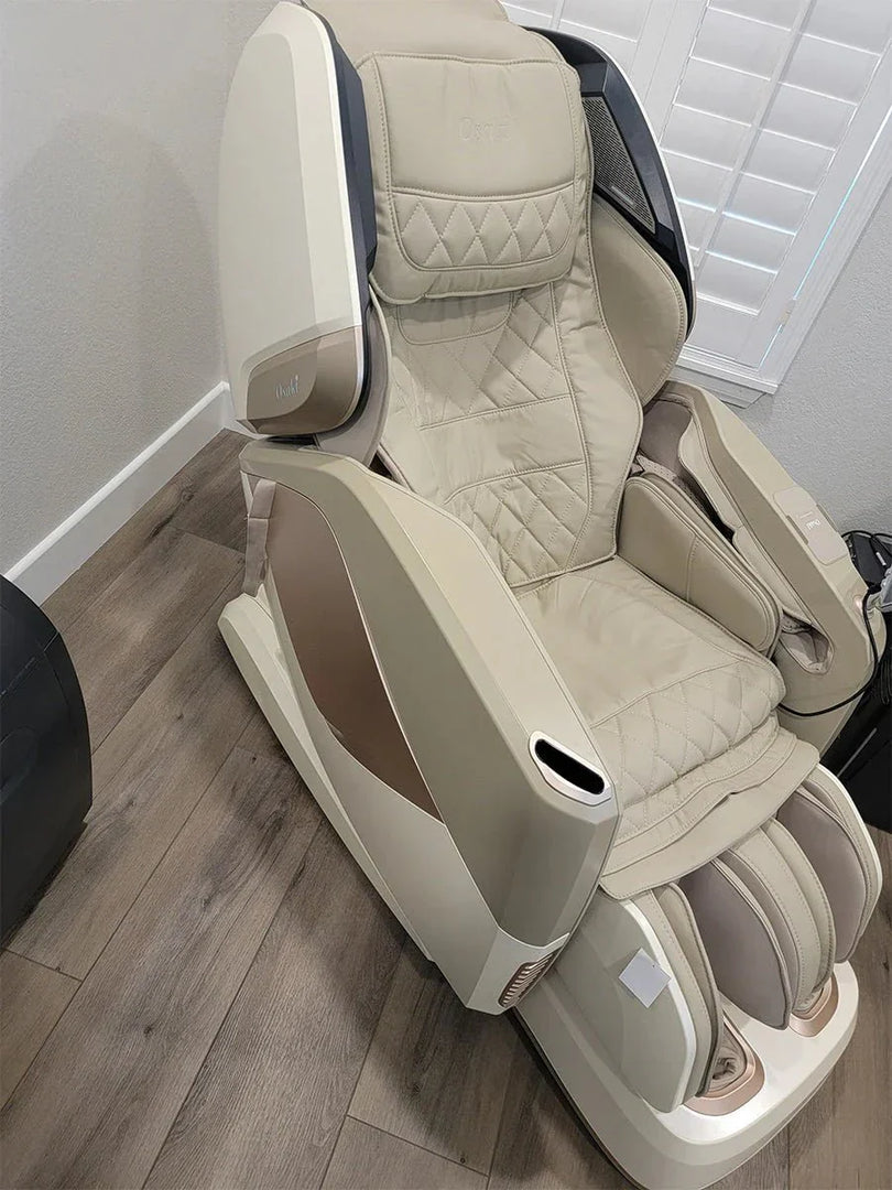 4D Massage Full-Body Massage Chair – Series 137