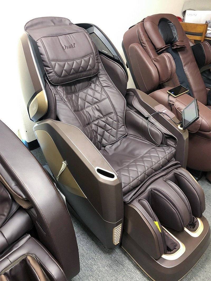 4D Massage Full-Body Massage Chair – Series 137