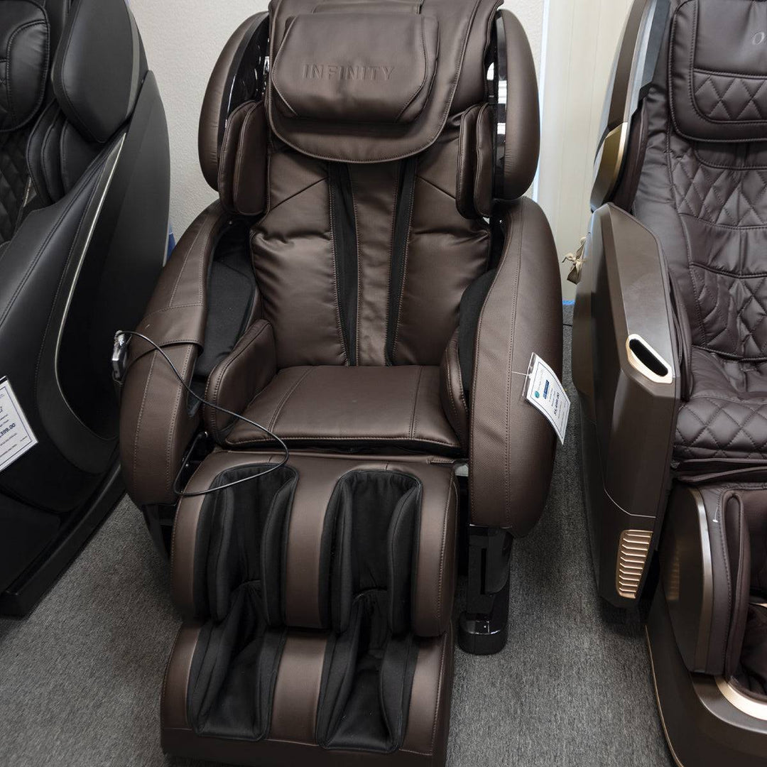 Full-Body Massage Chair – Pre-Owned – Series 045